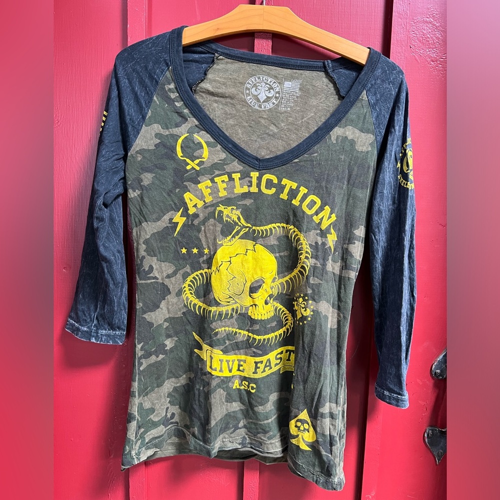Affliction Skeleton Crew Camo Long Sleeve V-Neck T-Shirt — Size Large